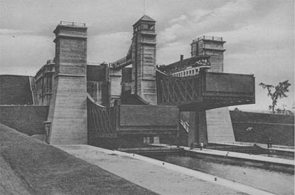 Peterborough Hydraulic (Canal) Lift Lock